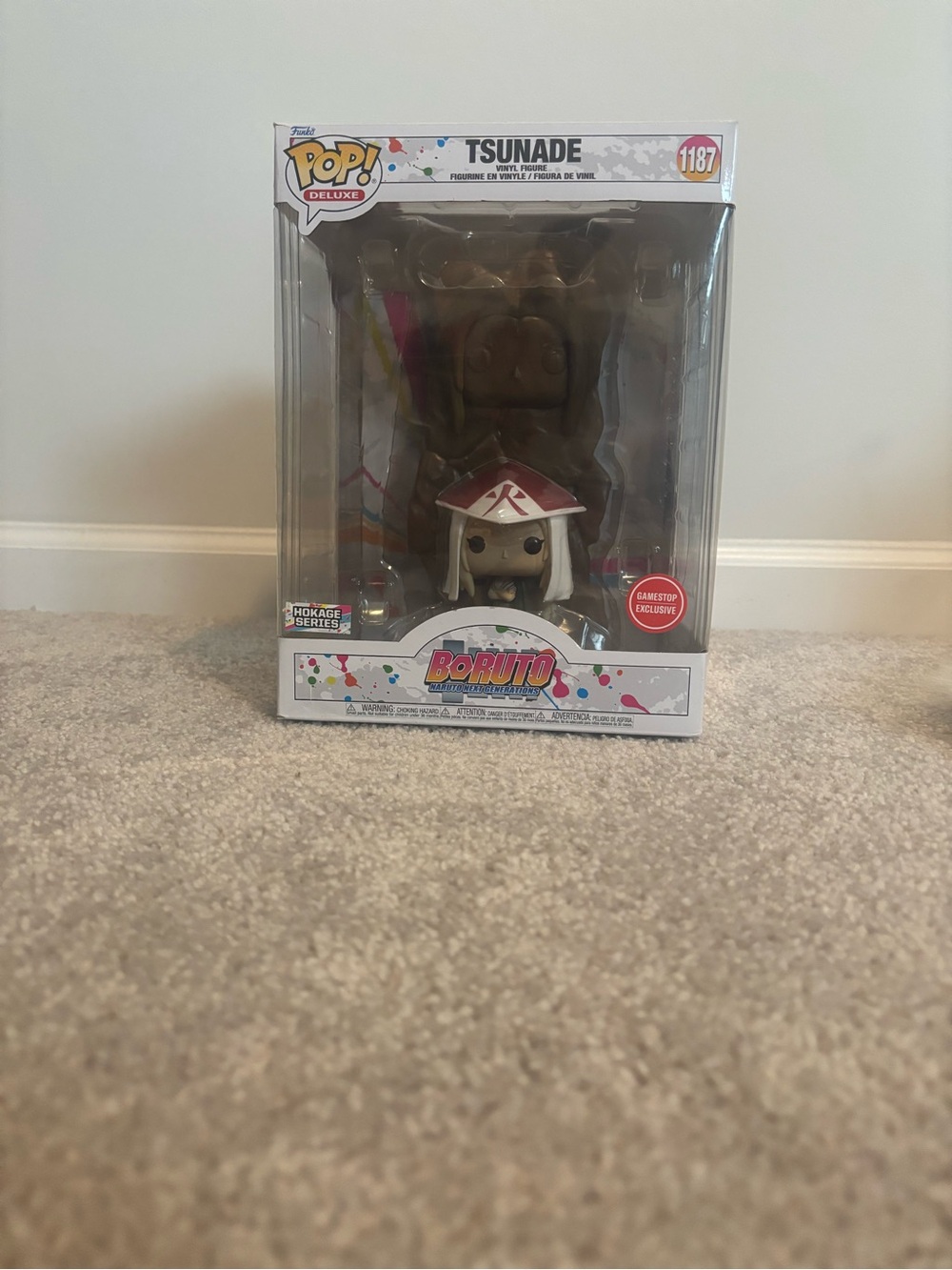 Funko Pop! Deluxe Tsunade Vinyl Figure - White, Red, Brown